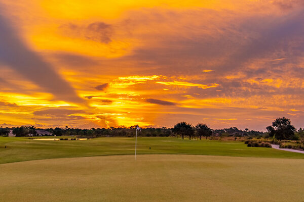 River Hall Country Club